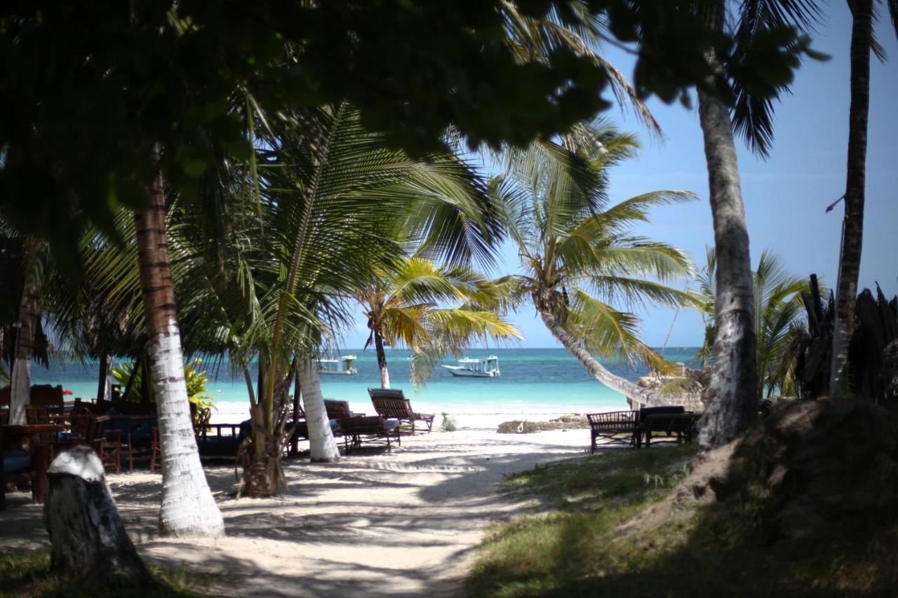 Coconut Village Beach Resort Діані-Біч Екстер'єр фото