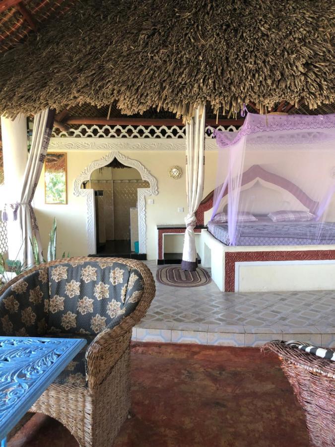 Coconut Village Beach Resort Діані-Біч Екстер'єр фото